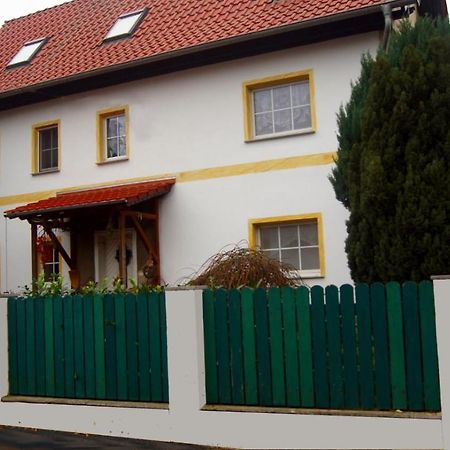Gaestewohnung Am Thuemmlitzwald 그림마 외부 사진