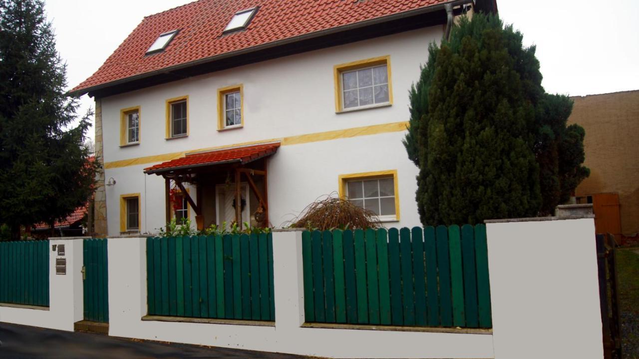 Gaestewohnung Am Thuemmlitzwald 그림마 외부 사진